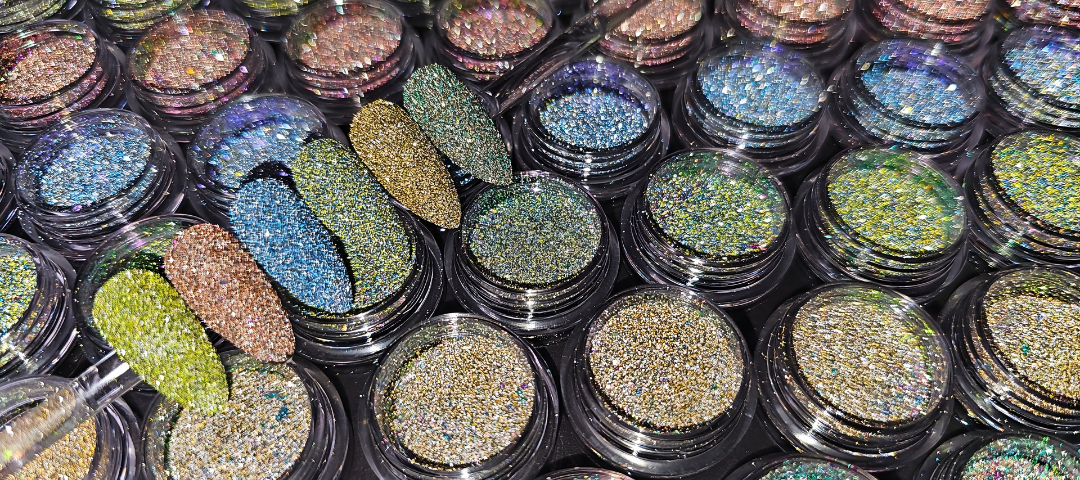 roniki.hu - Vadonatúj LUXUS körmös márka Magyarországon!